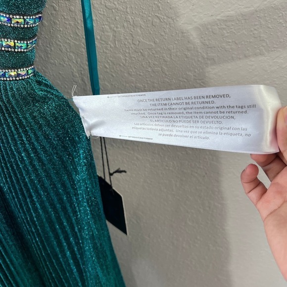 NEW MAC DUGGAL GREEN PLEATED GOWN Size 8 - Picture 9 of 12